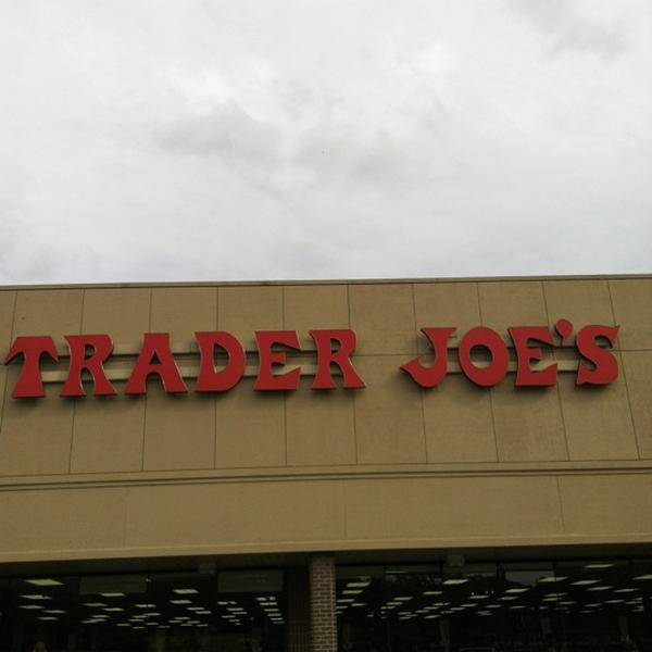 Photo taken at Trader Joe's by Bette P. on 8/19/2012-康涅狄格州奥林奇波士顿邮报路560 Photo taken at Trader Joe's by Bette P. on 8/19/2012