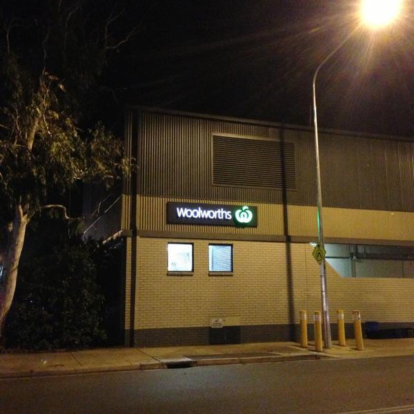 Photo taken at Woolworths by Greg M. on 7/5/2013-澳大利亚澳大利亚首都特区堪培拉迪克森1 Photo taken at Woolworths by Greg M. on 7/5/2013