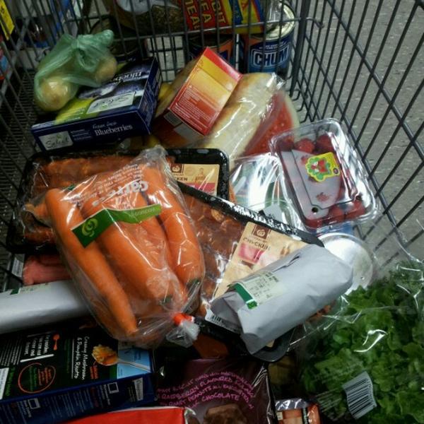 Photo taken at Woolworths by Jeskia L. on 1/23/2013-澳大利亚澳大利亚首都特区堪培拉迪克森1 Photo taken at Woolworths by Jeskia L. on 1/23/2013