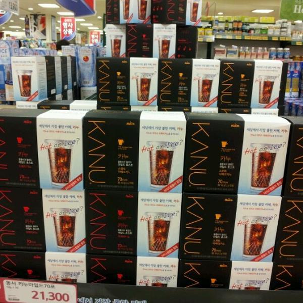 Photo taken at 롯데마트 / Lotte Mart by Kim H. on 6/16/2012-蔚山南区883乐天超市 Photo taken at 롯데마트 / Lotte Mart by Kim H. on 6/16/2012