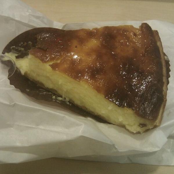 Photo taken at Monoprix by Yayeru on 3/19/2012-法国巴黎马勒塞尔布大道43号 Photo taken at Monoprix by Yayeru on 3/19/2012