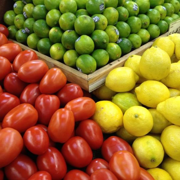 Whole Foods Market全食超市芝加哥店 伊利诺 埃文斯顿芝加哥大道1111(在绿叶街)