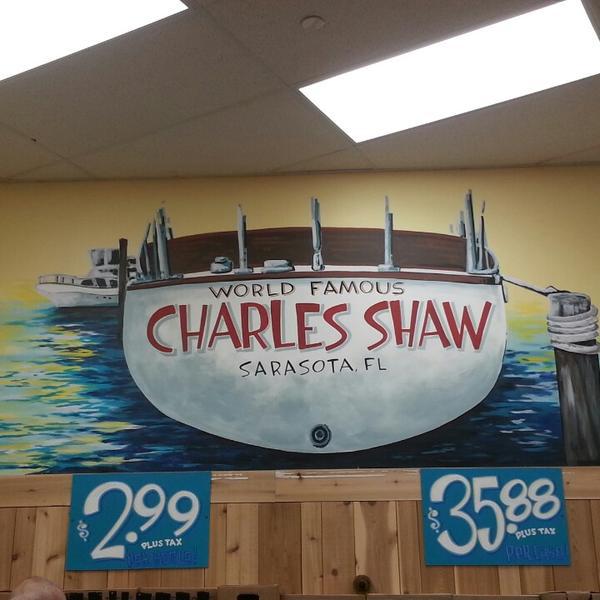 Photo taken at Trader Joes by Tina M. on 7/27/2013-美国佛罗里达州萨拉索塔塔米亚米街南4101 Photo taken at Trader Joes by Tina M. on 7/27/2013