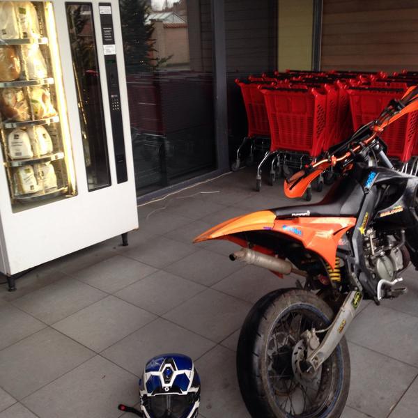 Photo taken at Proxy Delhaize by Pieter-jan V. on 1/18/2015-东佛兰德尼维勒姐妹爱街2号 Photo taken at Proxy Delhaize by Pieter-jan V. on 1/18/2015