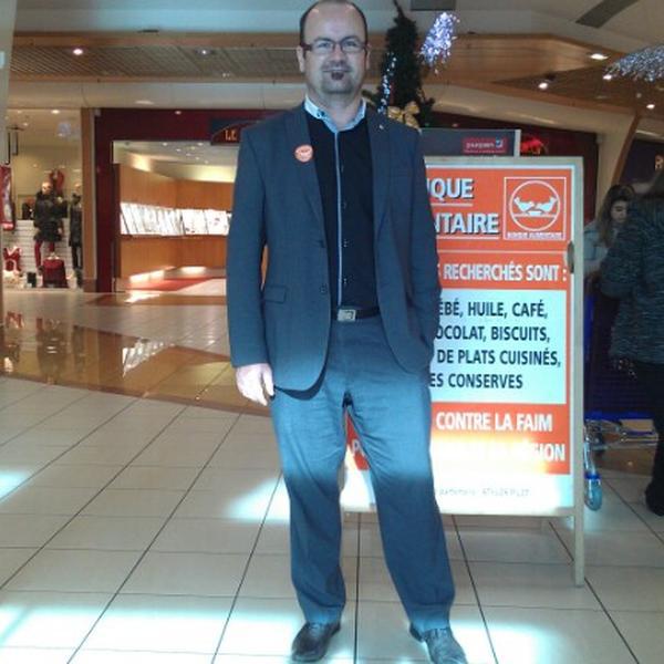 Photo taken at Carrefour by Stéphane B. on 11/24/2012-法国上诺曼底图卢兹巴约讷路36号 Photo taken at Carrefour by Stéphane B. on 11/24/2012