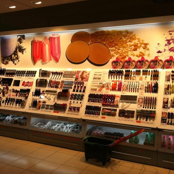 Photo taken at Mercadona by Felix E. on 10/24/2012