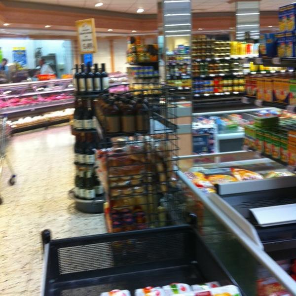 Photo taken at EDEKA Niemerszein am Rothenbaum by Jan G. on 4/26/2011
