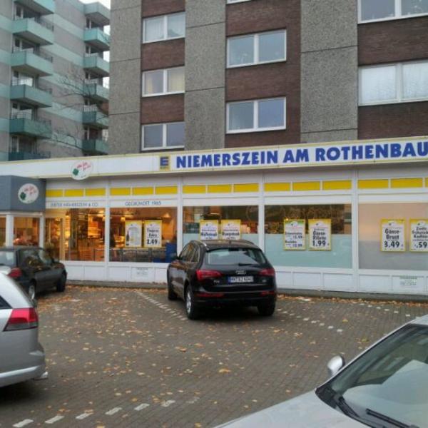 Photo taken at EDEKA Niemerszein am Rothenbaum by Thorsten P. on 11/11/2011