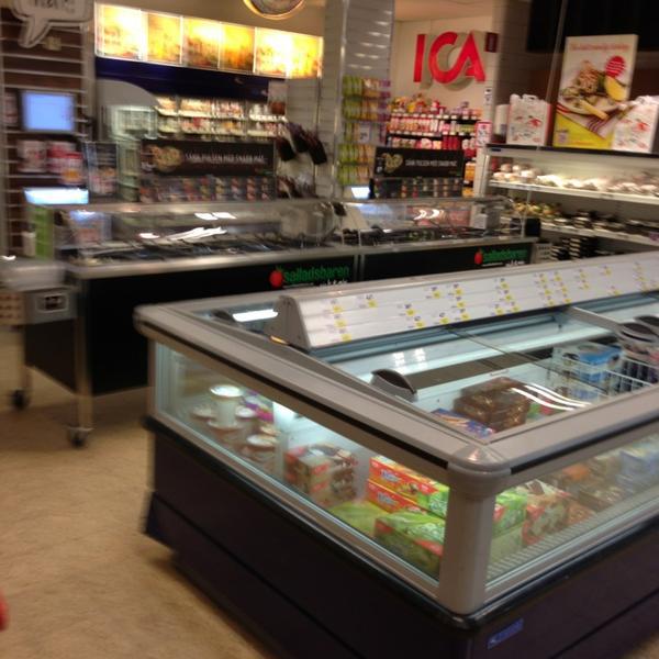 Photo taken at ICA Nära Heden by Andreas T. on 6/10/2013