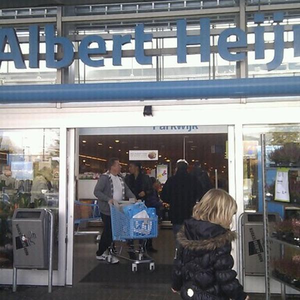 Photo taken at Albert Heijn by Roberto v. on 10/27/2012