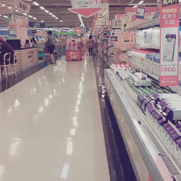 Photo taken at 홈플러스 (Home plus) by Kay K. on 9/9/2012-庆尚北道浦项77 Photo taken at 홈플러스 (Home plus) by Kay K. on 9/9/2012