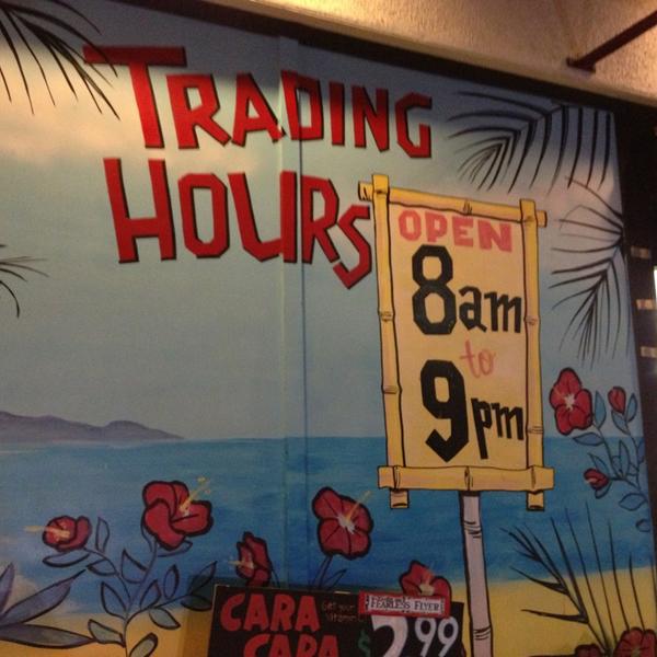 Photo taken at Trader Joe's by Michelle R. on 2/4/2013-加尼福尼亚托伦斯霍桑大道19720 Photo taken at Trader Joe's by Michelle R. on 2/4/2013