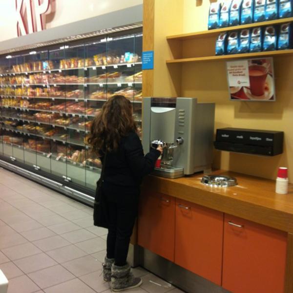 Photo taken at Albert Heijn XL by Amanthis v. on 2/20/2012