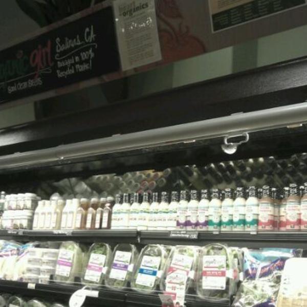 Photo taken at Whole Foods Market by Loraine D. on 9/13/2011-加尼福尼亚 坎贝尔巴斯科姆大道1690(汉密尔顿大道) Photo taken at Whole Foods Market by Loraine D. on 9/13/2011