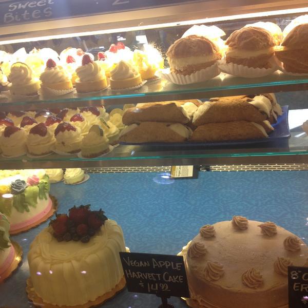 Photo taken at Whole Foods Market by Sara J. on 5/20/2013-德克萨斯州阿灵顿拉马尔大道801号 Photo taken at Whole Foods Market by Sara J. on 5/20/2013