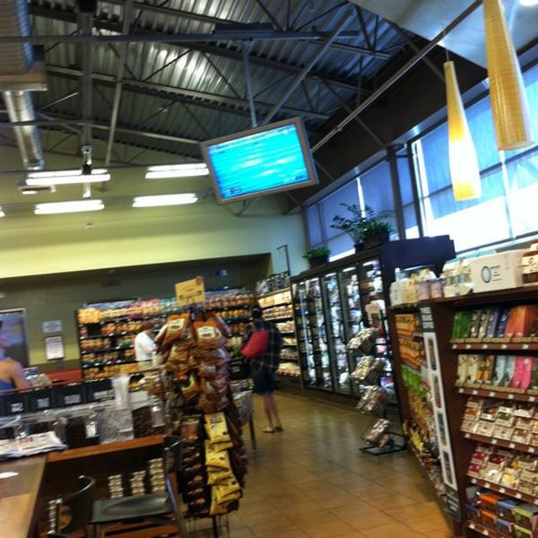 Photo taken at Whole Foods Market by Sarah R. on 7/29/2012-加利福尼亚州帕萨迪纳小阿罗约PKWY465 Photo taken at Whole Foods Market by Sarah R. on 7/29/2012
