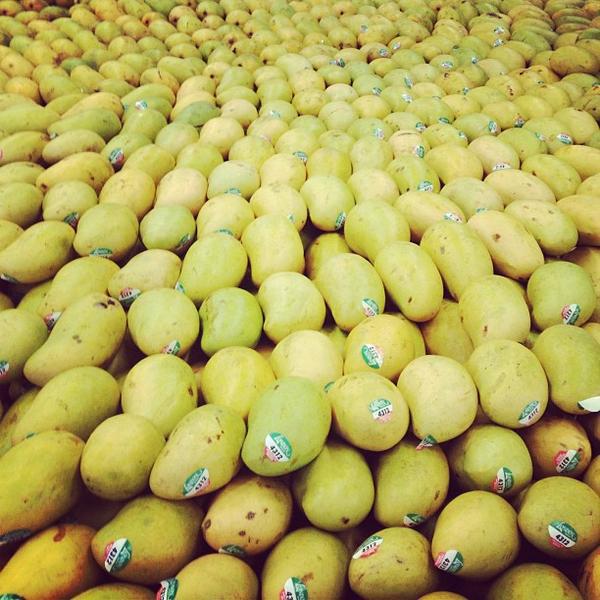 Photo taken at Whole Foods Market by Hans B. on 4/2/2013-加利福尼亚州帕萨迪纳小阿罗约PKWY465 Photo taken at Whole Foods Market by Hans B. on 4/2/2013