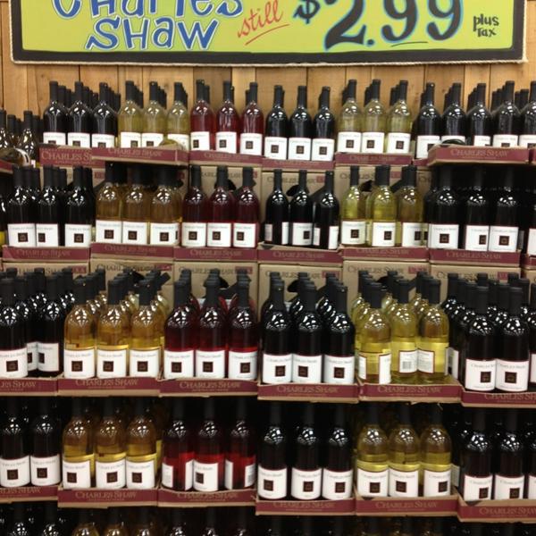 Photo taken at Trader Joe's by Chad P. on 7/20/2013-美国威斯康辛州格伦代尔华盛顿港路北5600 Photo taken at Trader Joe's by Chad P. on 7/20/2013