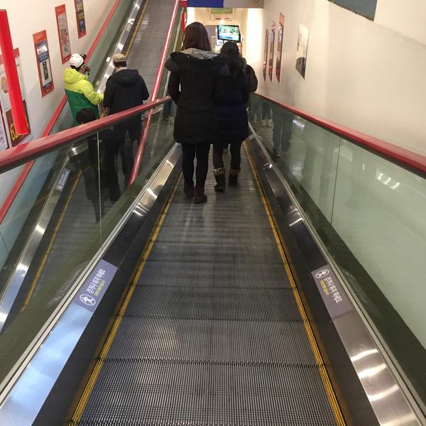 Photo taken at 홈플러스 (Home plus) by Minos on 12/20/2014