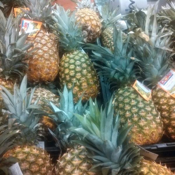 Photo taken at Wegmans by Kevin M. on 9/28/2013-美国纽约州锡拉丘兹奥内达加大道4722 Photo taken at Wegmans by Kevin M. on 9/28/2013