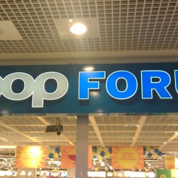 Photo taken at Coop Forum by Hamed B. on 7/16/2012