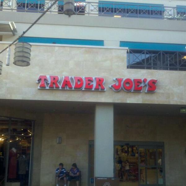 Photo taken at Trader Joe's by Ryan R. on 9/7/2011-美国加利福尼亚州洛杉矶日落大道西8000 Photo taken at Trader Joe's by Ryan R. on 9/7/2011