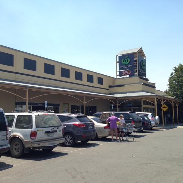 Woolworths Cobram超市旺加拉塔店 维多利亚州3644 科布拉姆 朋特路54-58号