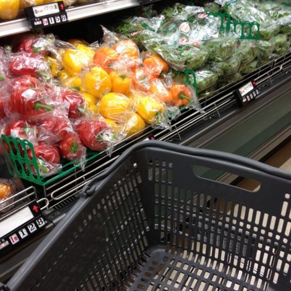 Photo taken at イオン 品川シーサイド店 by KobaKN on 9/1/2012