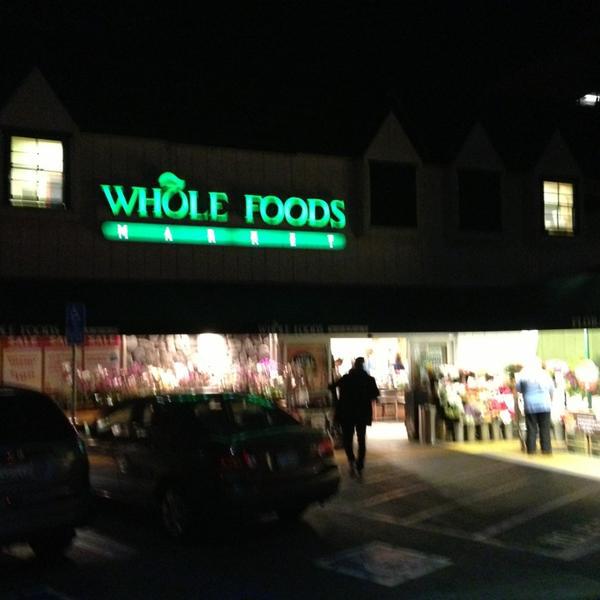 Photo taken at Whole Foods Market by Jairus T. on 2/28/2013-加利福尼亚州91423 谢尔曼奥克斯 滨江中央(在冷水峡谷大道)12905号 Photo taken at Whole Foods Market by Jairus T. on 2/28/2013