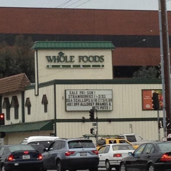 Photo taken at Whole Foods Market by Tony B. on 4/24/2012-加利福尼亚州91423 谢尔曼奥克斯 滨江中央(在冷水峡谷大道)12905号 Photo taken at Whole Foods Market by Tony B. on 4/24/2012