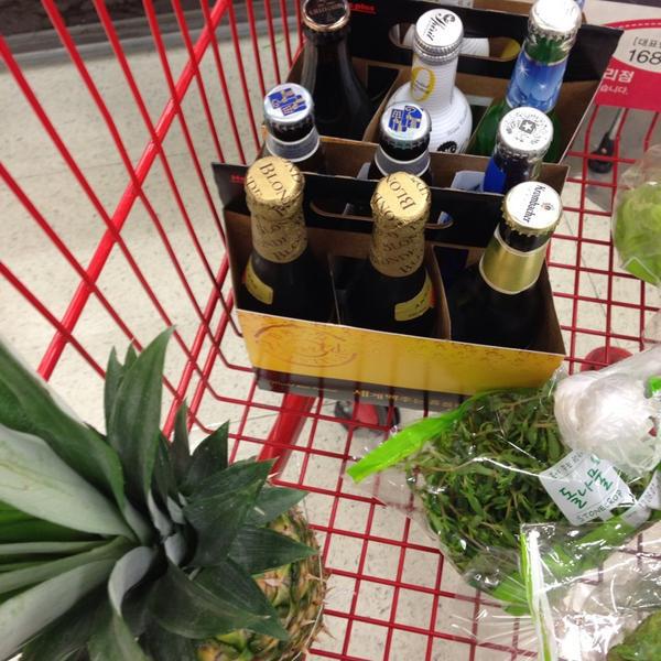 Photo taken at 홈플러스 / Home Plus by Sung Hoon K. on 6/7/2013-大田西区107 Photo taken at 홈플러스 / Home Plus by Sung Hoon K. on 6/7/2013