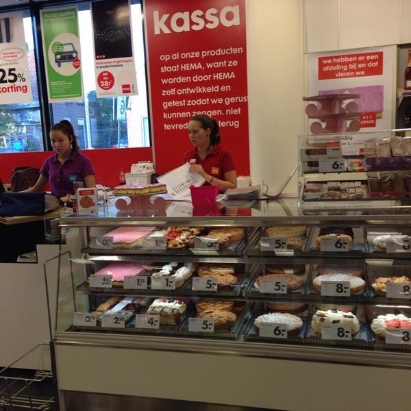 Photo taken at HEMA by Tom d. on 9/27/2013