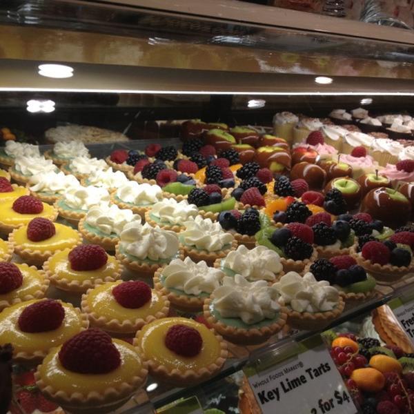 Photo taken at Whole Foods Market by Mia K. on 1/3/2012-加尼福尼亚 坎贝尔巴斯科姆大道1690(汉密尔顿大道) Photo taken at Whole Foods Market by Mia K. on 1/3/2012