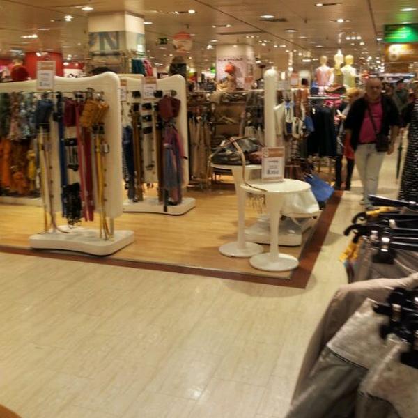 Photo taken at El Corte Inglés by Efren R. on 4/14/2012