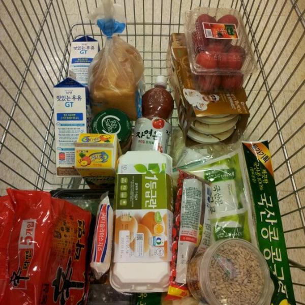 Photo taken at 이마트 (e-mart) by jaehun P. on 7/19/2012-釜山广域市中央大街1841易买得超市 Photo taken at 이마트 (e-mart) by jaehun P. on 7/19/2012