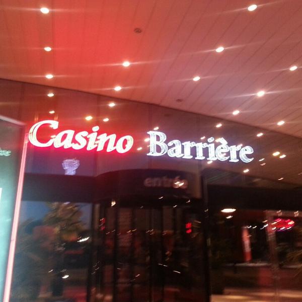 Photo taken at Casino Théâtre Barrière de Bordeaux by Roman R. on 3/10/2013-法国阿基坦波尔多卡迪纳尔里奇奥德路 Photo taken at Casino Théâtre Barrière de Bordeaux by Roman R. on 3/10/2013