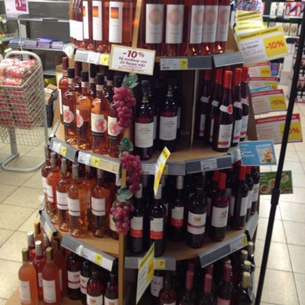 Photo taken at Proxy Delhaize by Alexis P. on 8/9/2012