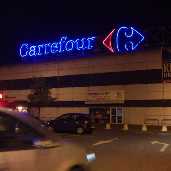 Photo taken at Carrefour by Yann C. on 11/14/2012