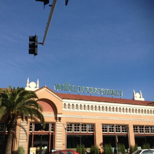 Photo taken at Whole Foods Market by Sam H. on 12/3/2012-美国加利福尼亚州奥克兰海湾广场230 Photo taken at Whole Foods Market by Sam H. on 12/3/2012