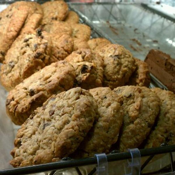 Photo taken at Whole Foods Market by Whatever X. on 2/25/2012-佛罗里达州派恩克雷斯特迪克斯高速路11701号 Photo taken at Whole Foods Market by Whatever X. on 2/25/2012