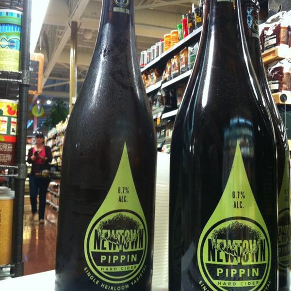 Photo taken at Whole Foods by Greg H. on 10/23/2012-北卡罗莱纳 德罕621宽街(西主街道) Photo taken at Whole Foods by Greg H. on 10/23/2012