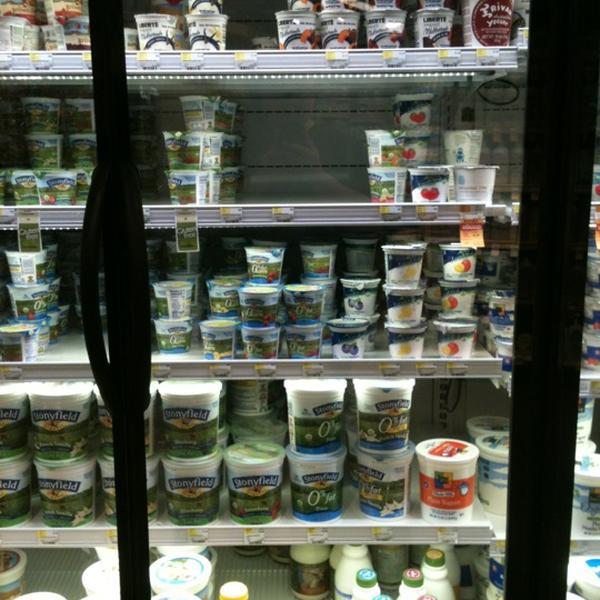 Photo taken at Whole Foods by Autumn K. on 4/11/2012-北卡罗莱纳 德罕621宽街(西主街道) Photo taken at Whole Foods by Autumn K. on 4/11/2012