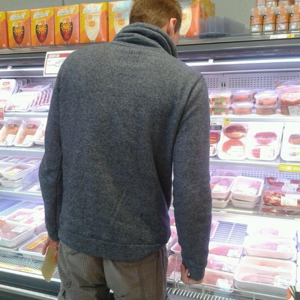 Photo taken at Proxy Delhaize by Sofie R. on 7/6/2013