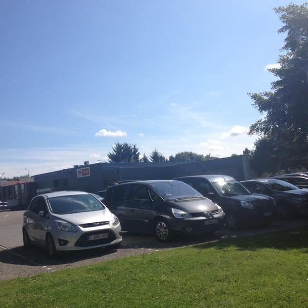 Photo taken at Proxy Delhaize by Marc VC on 8/3/2014