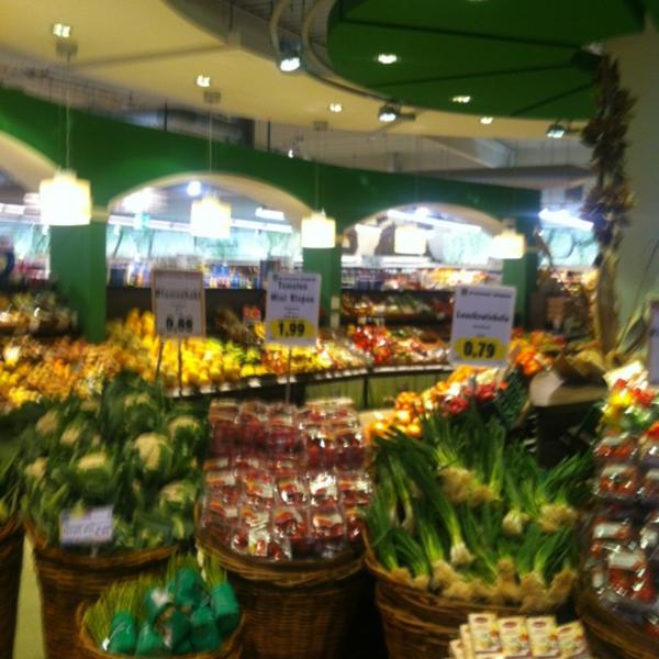 Photo taken at EDEKA by Matthias K. on 6/13/2012-德国北莱茵威斯特法伦科隆克彭 Photo taken at EDEKA by Matthias K. on 6/13/2012