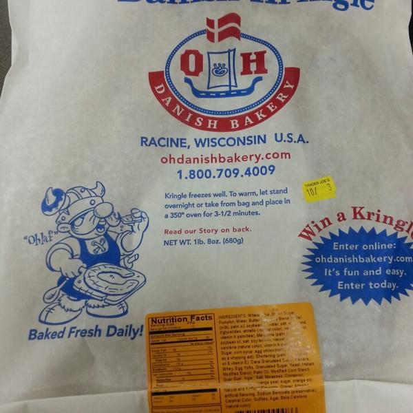 Photo taken at Trader Joe's by Katrina G. on 9/30/2014-加尼福尼亚欧文欧文大道6222(在沙峡谷大道) Photo taken at Trader Joe's by Katrina G. on 9/30/2014