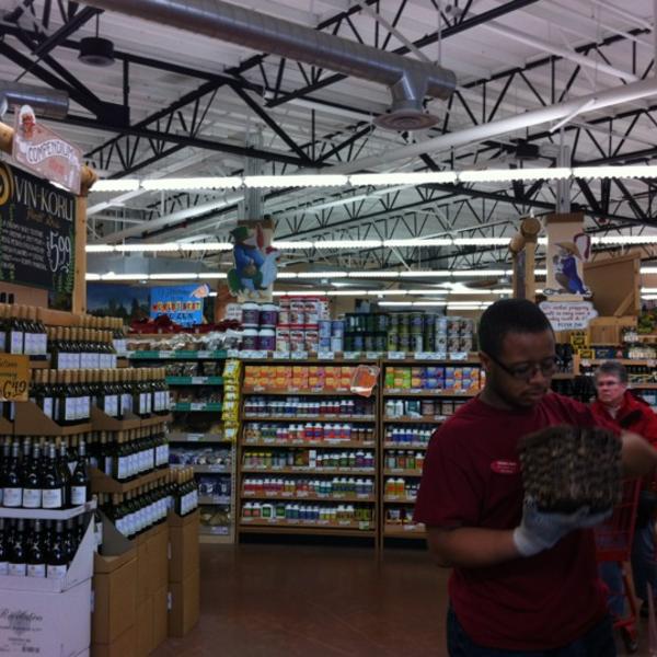 Photo taken at Trader Joe's by Yatharth G. on 3/31/2012-美国华盛顿州雷德蒙德路15932 Photo taken at Trader Joe's by Yatharth G. on 3/31/2012