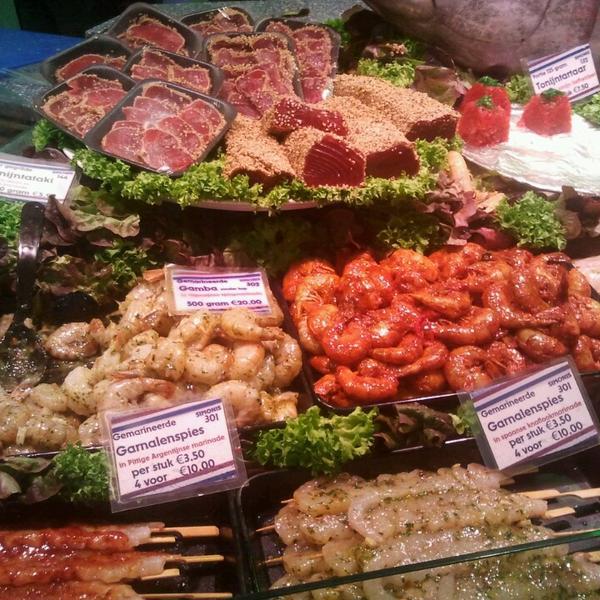 Photo taken at Simonis aan de Haven by Linda v. on 3/17/2013-荷兰南荷兰省斯赫弗宁恩鱼拍卖路20 Photo taken at Simonis aan de Haven by Linda v. on 3/17/2013