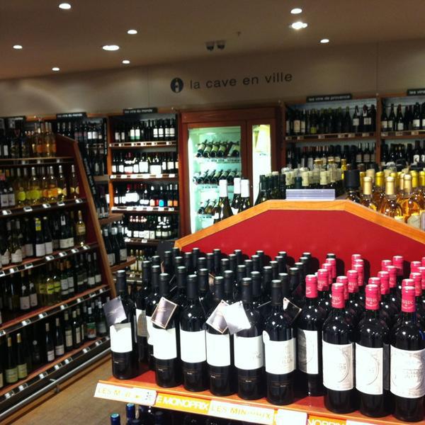 Photo taken at Monoprix by Виктор Ш. on 1/16/2013-法国巴黎出发街31号 Photo taken at Monoprix by Виктор Ш. on 1/16/2013