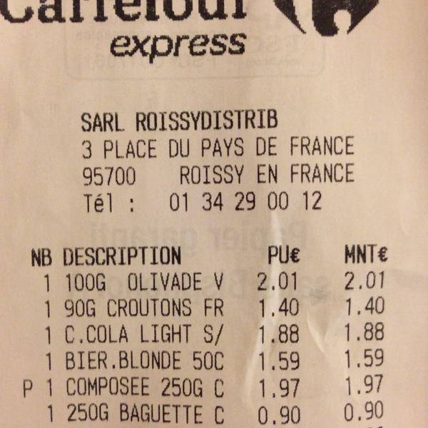 Photo taken at Carrefour by Jefferson Mund C. on 4/26/2013